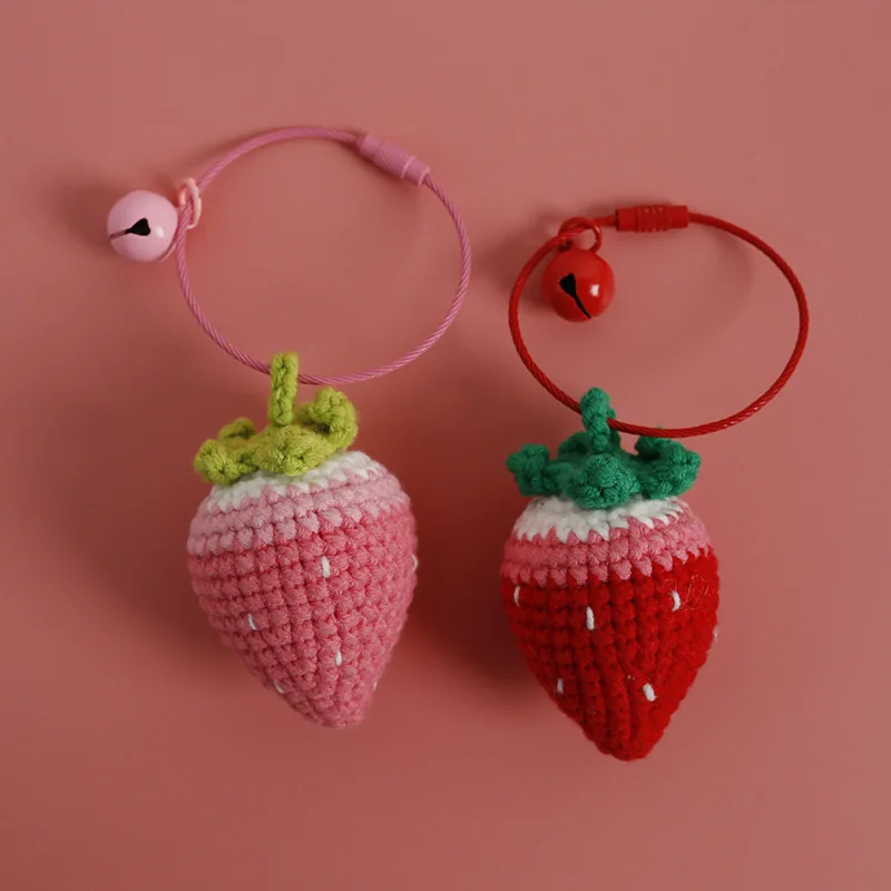 Exquisite Hand-woven Sweet Strawberry Keychain Pendant Crochet Fruit Pendant Gift Finished Product
