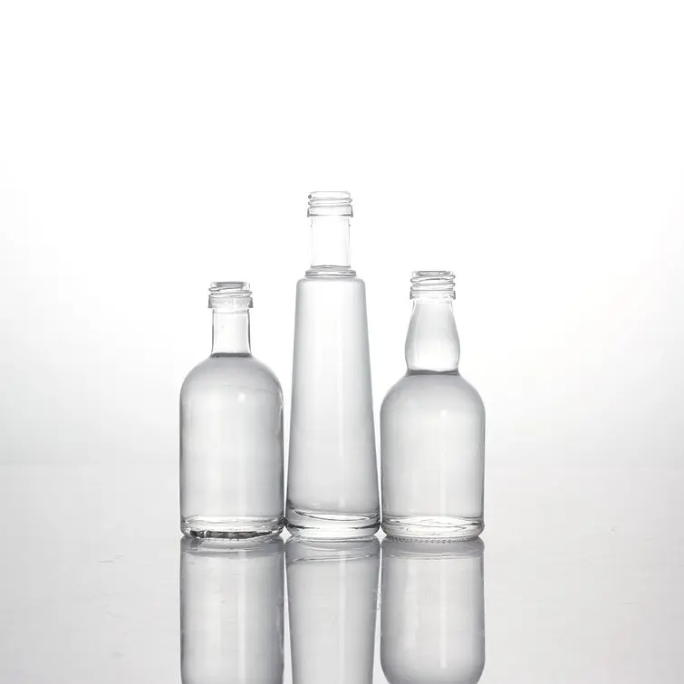 Индивидуальные прозрачные стеклянные бутылки 50 мл 5cl для водки Джина бренди текилы с алюминиевыми
