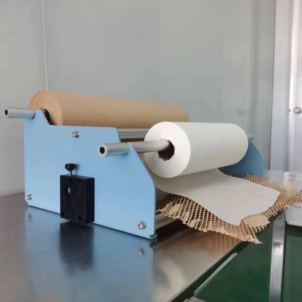 Easy Use Honeycomb Paper Cutting Machine Kraft Paper Dispenser