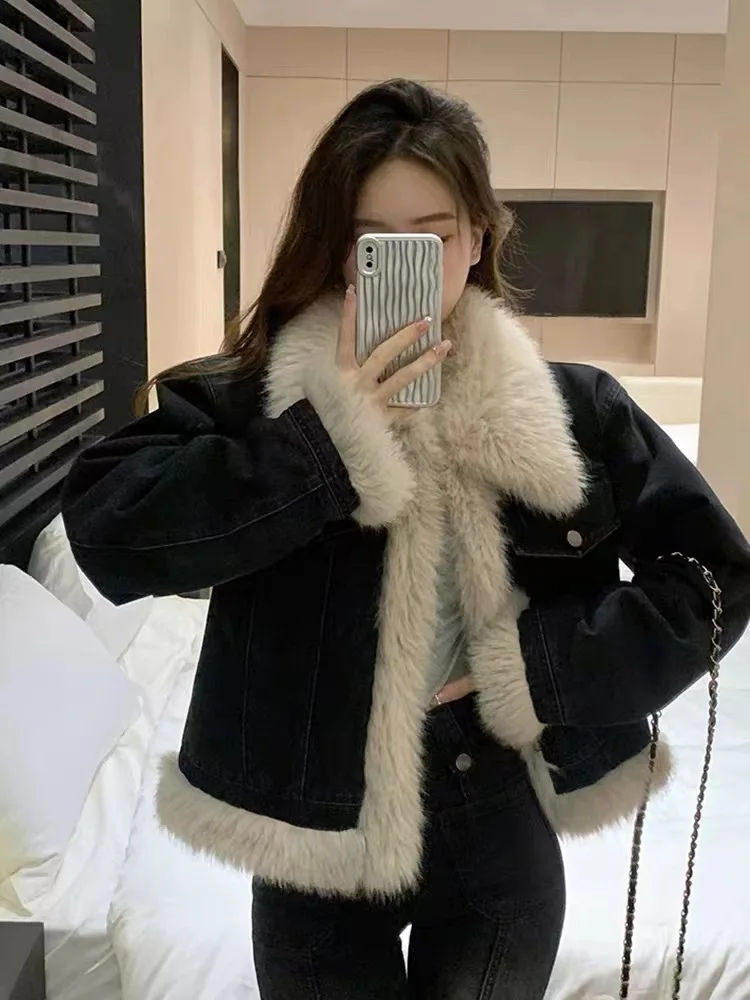 Hot selling short denim paneled wool top with thick cotton clothing autumn and winter new plush fur coat for women