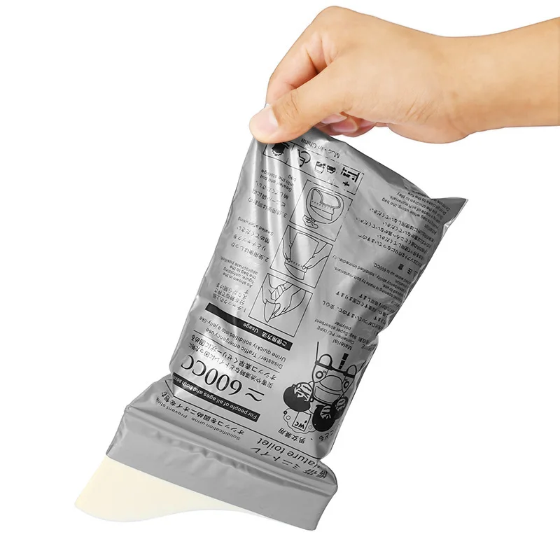 Outdoor 700ml Disposable Urine Bags Emergency Mini Toilet Portable Pee Bag for Traffic Jam and Hiking Disposable Urine Bag