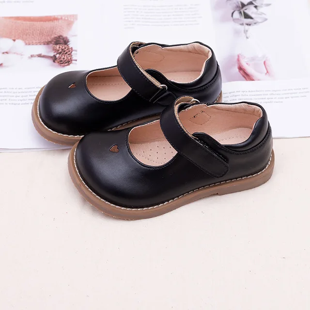 Hot Sale Heart Pattern Breathable Rubber Sole Heel Kids White Girls Shoes Wholesale