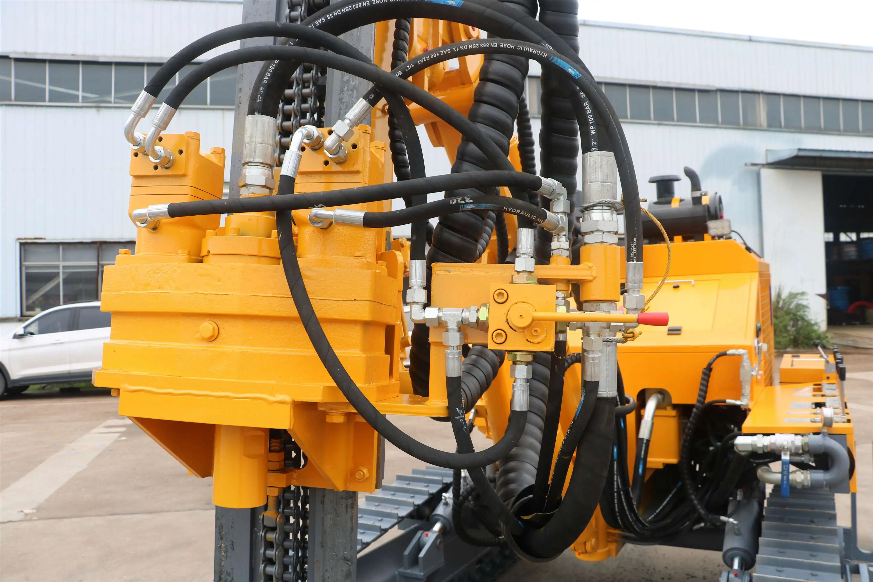 DTH Hydraulic Blasting Rotary Drilling Rig Equipment with Hammer Air Compressor High Drilling Efficiency Portable Mining Project