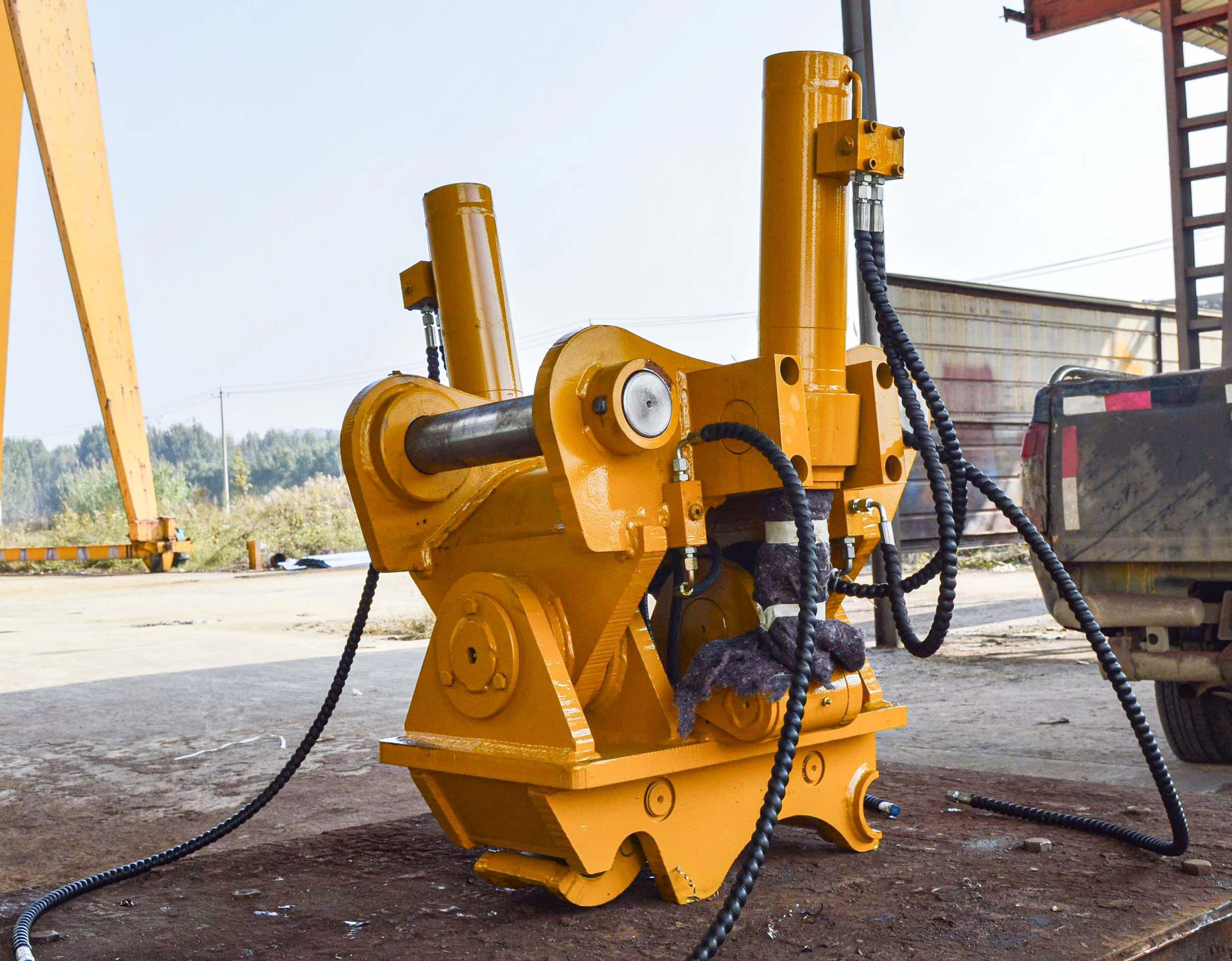 China Manufacture Direct Sale Hydraulic Rotating Quick Hitch Suitable 1-50Ton Excavator