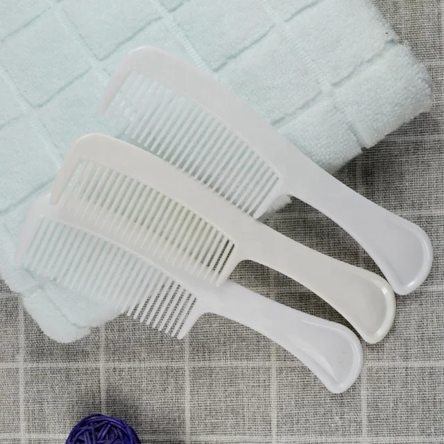 cheap white plastic comb for travel
