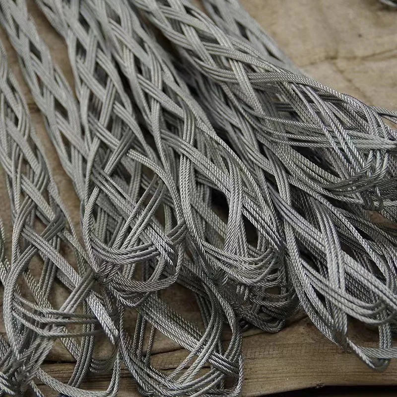 Power cable wire mesh sleeve, optical cable traction and towing wire, steel wire snake skin mesh sleeve