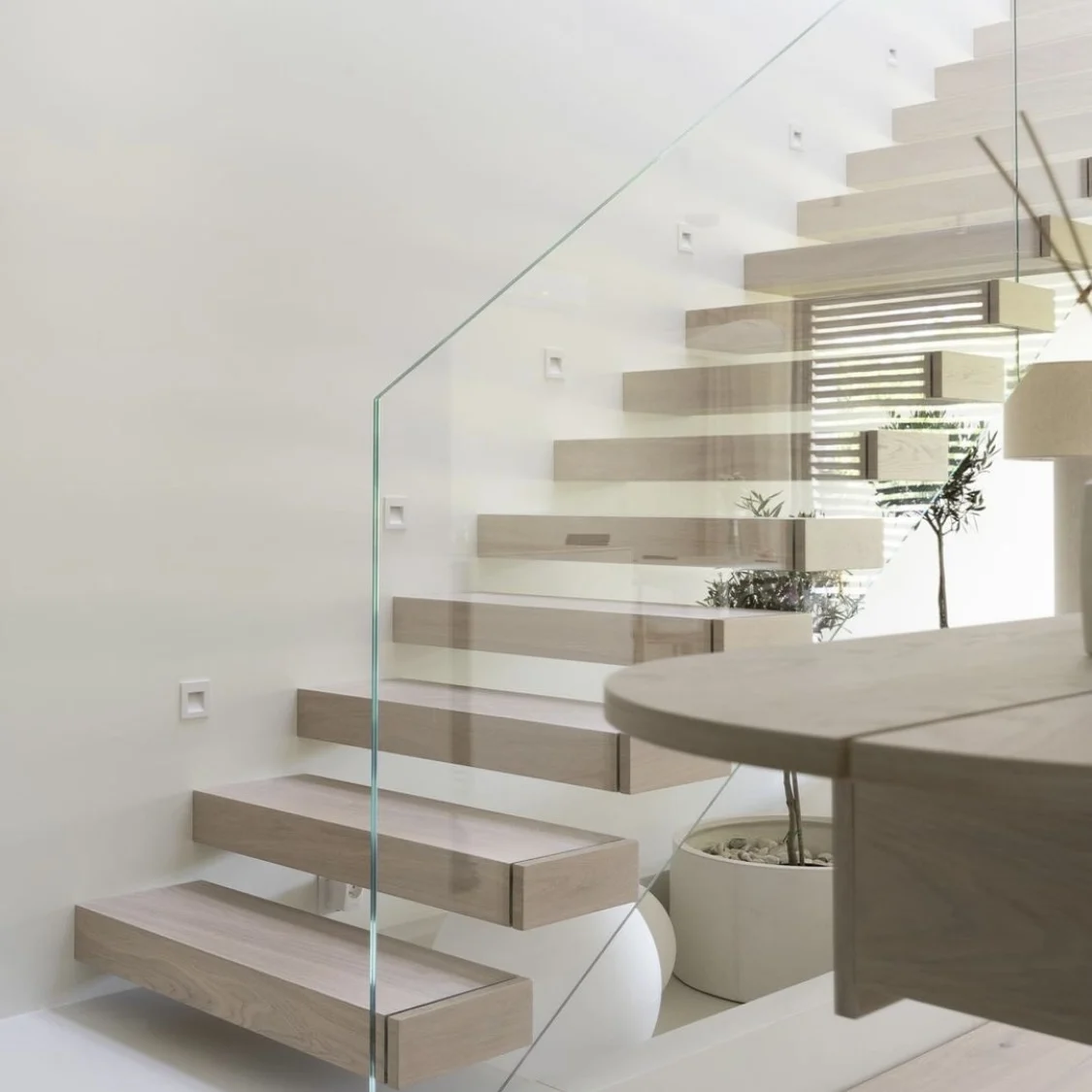 Rising OEM Factory Custom Design Stainless Steel Straight Stairs Spiral Interior Staircase With Wood Tread and Glass Railing