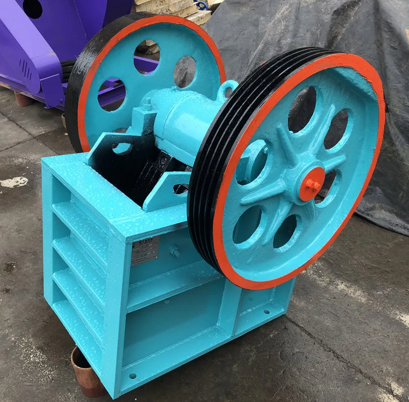 The Best Sold 2024 1-3TPH Mini Jaw Crusher with Diesel Engine Small Scale Quarry Hard Rock Stone Crushing Machine Zhengzhou
