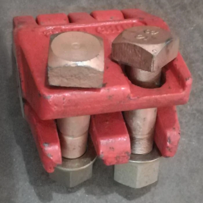 Polish rod clamp oil field using tools for fixing the polished rod