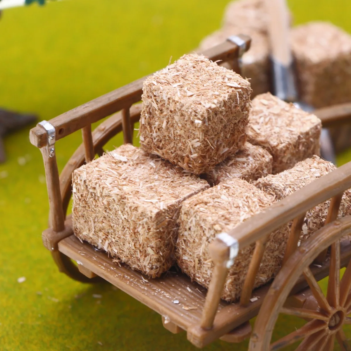 4Pcs/Bag Mini Simulation Hay Pile Grass Ball BJD Miniature Farm Husbandry Scene Doll House Straw And Grass Pile Model