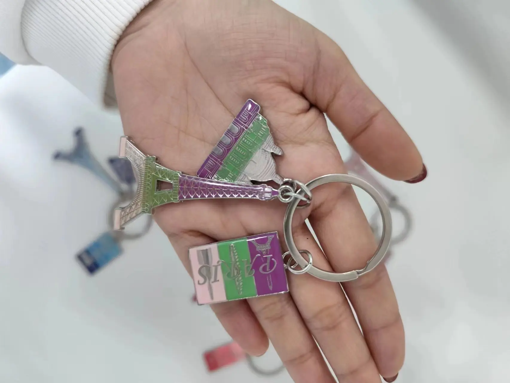 souvenirs Gift Keychain Paris keychain high quality eiffel tower three pendants customized your own logo