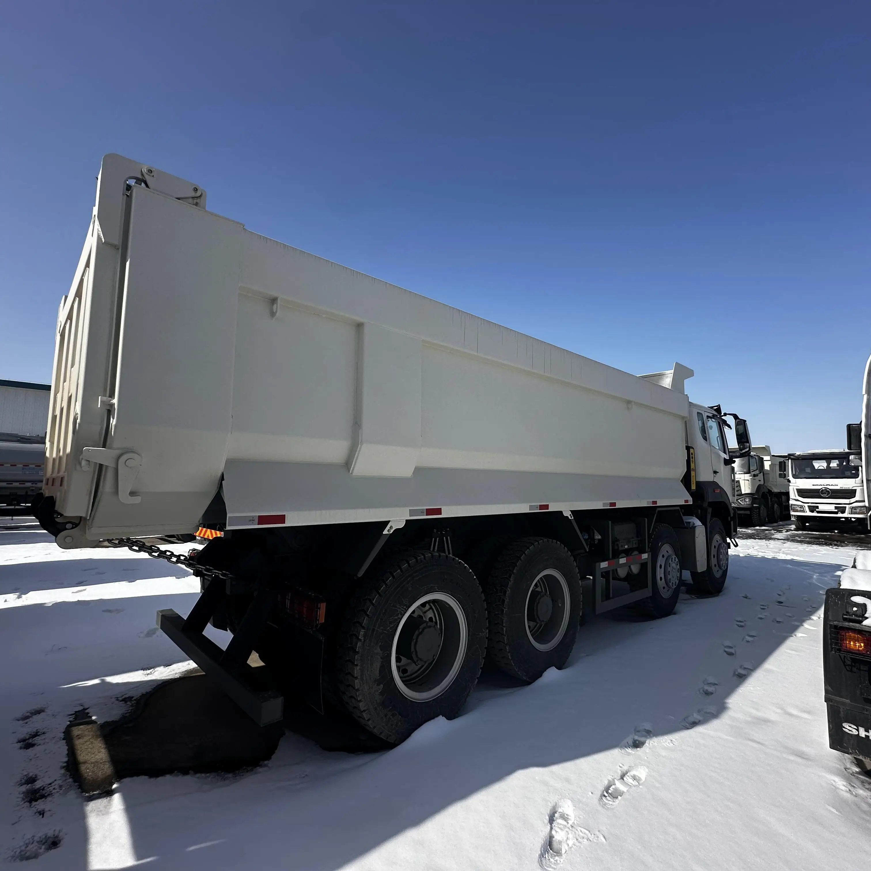 Дешевый офисный завод Howo Hohan 30 тонн 60 8x4 6x4 боковые самосвалы с гидравлическим цилиндром