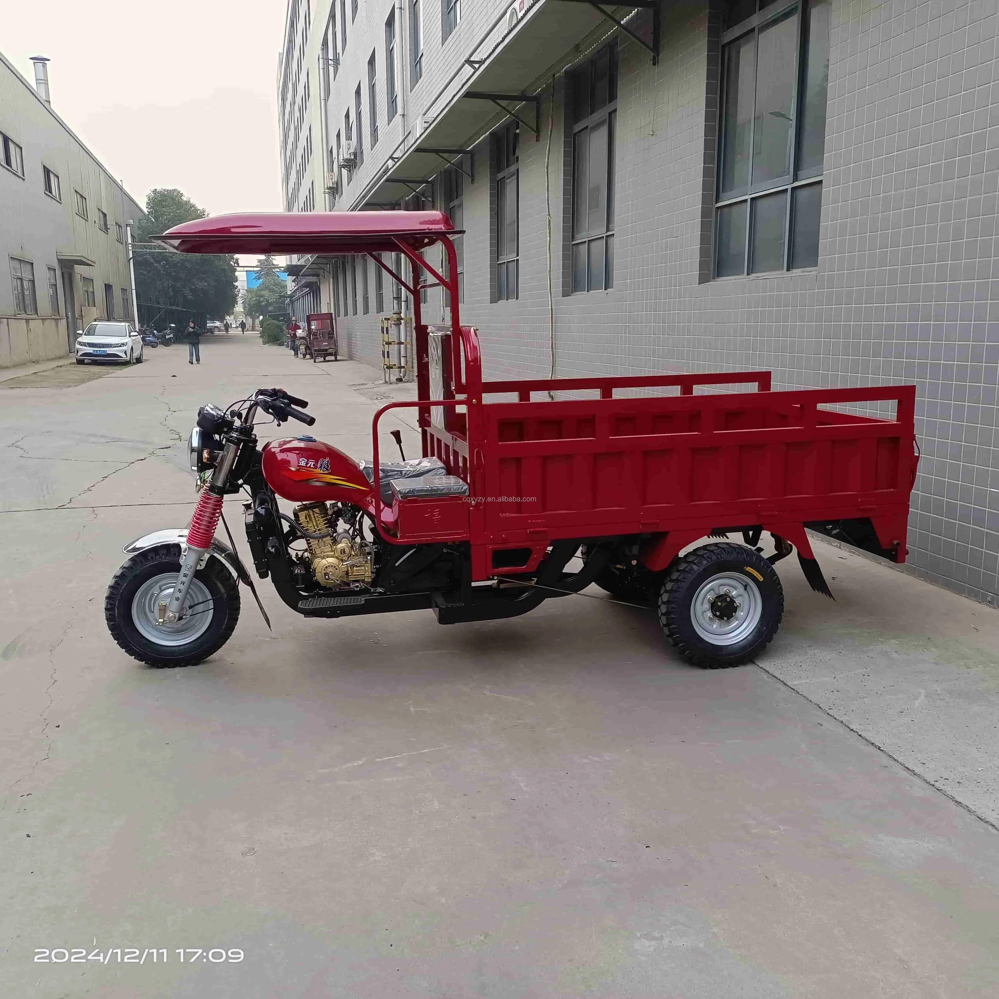 CQXY New Style 200cc Three-wheeled Motorcycle Gasoline Tricycle Driver Cabin 3 Wheel Motorcycle