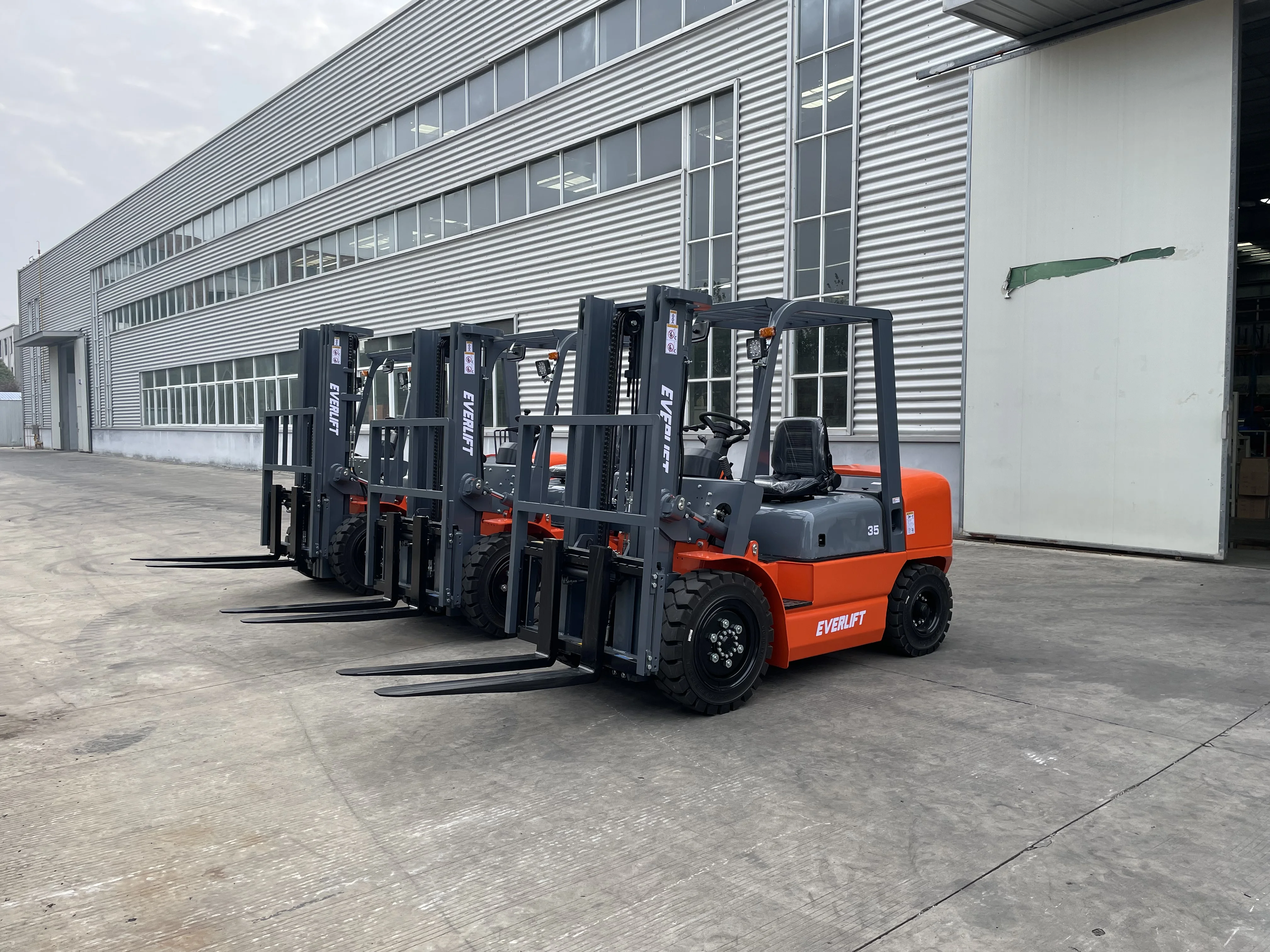 HELI forklift  Diesel forklift truck 2t 2.5t 3t 3.5t 5t 10t max 7 meter China forklift option isuzu nissan mitsubishi engine