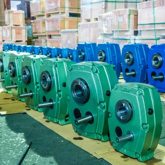 Helical shaft mount gear unit gearbox