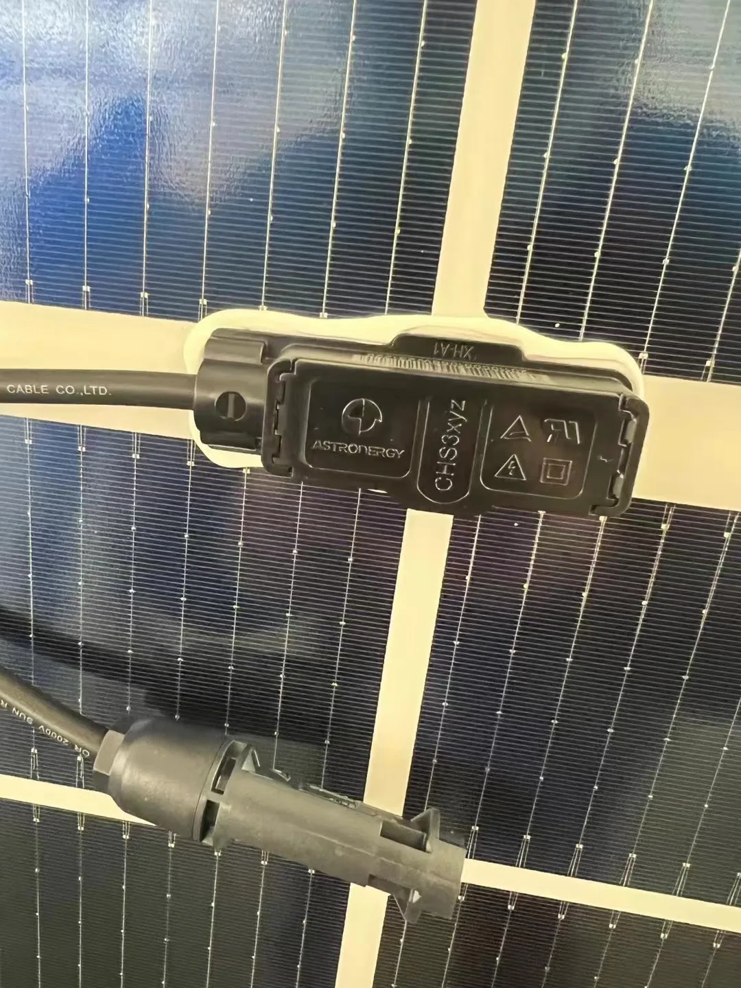 Astronergy solar panel 580W price TopCon N-Type bifacial solar panel double glass Pv module 580w 585w 590w 600watt