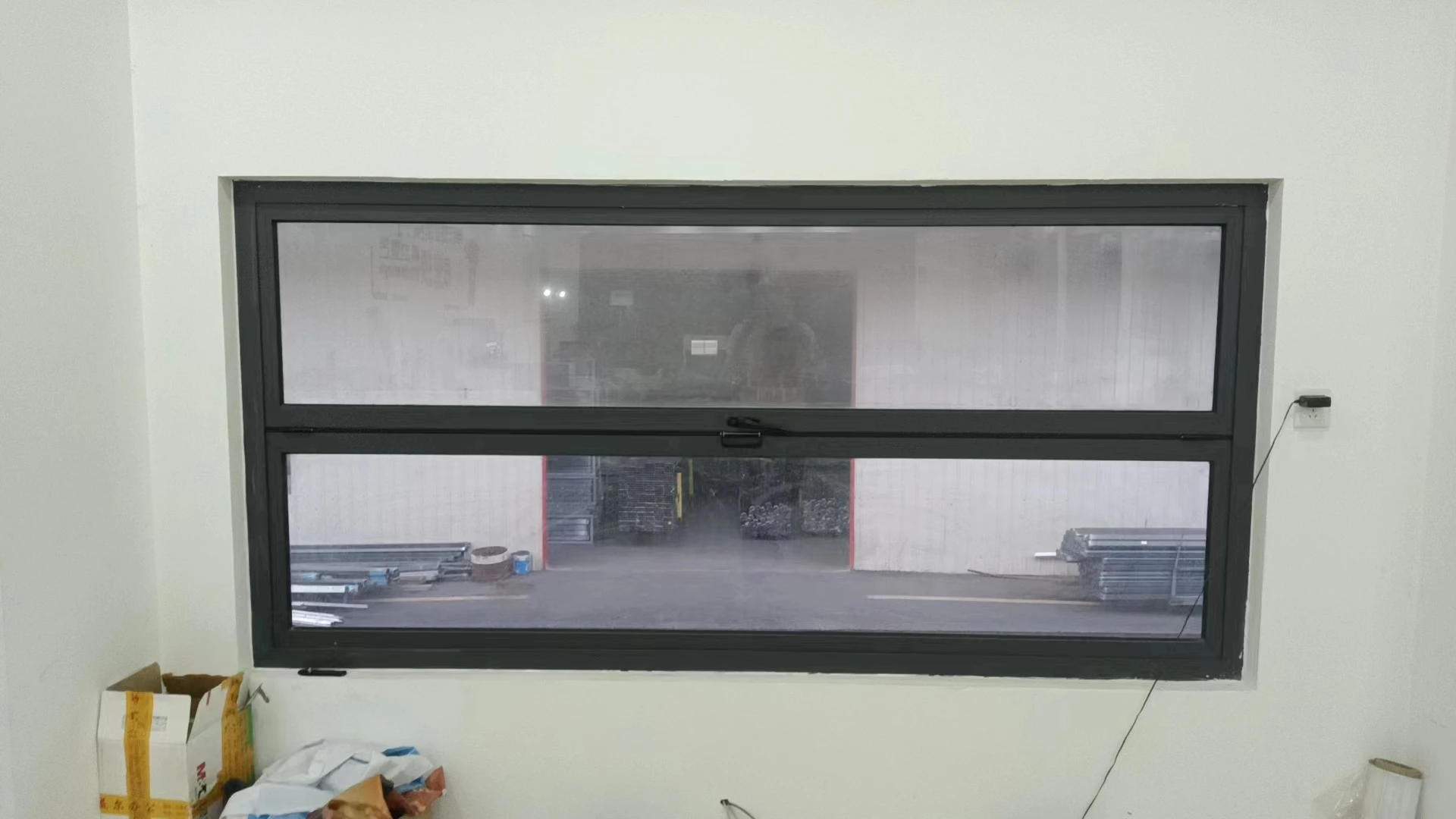 Commercial Bi Fold Up down Windows Outward Vertical Folding Black Aluminium Doors Window