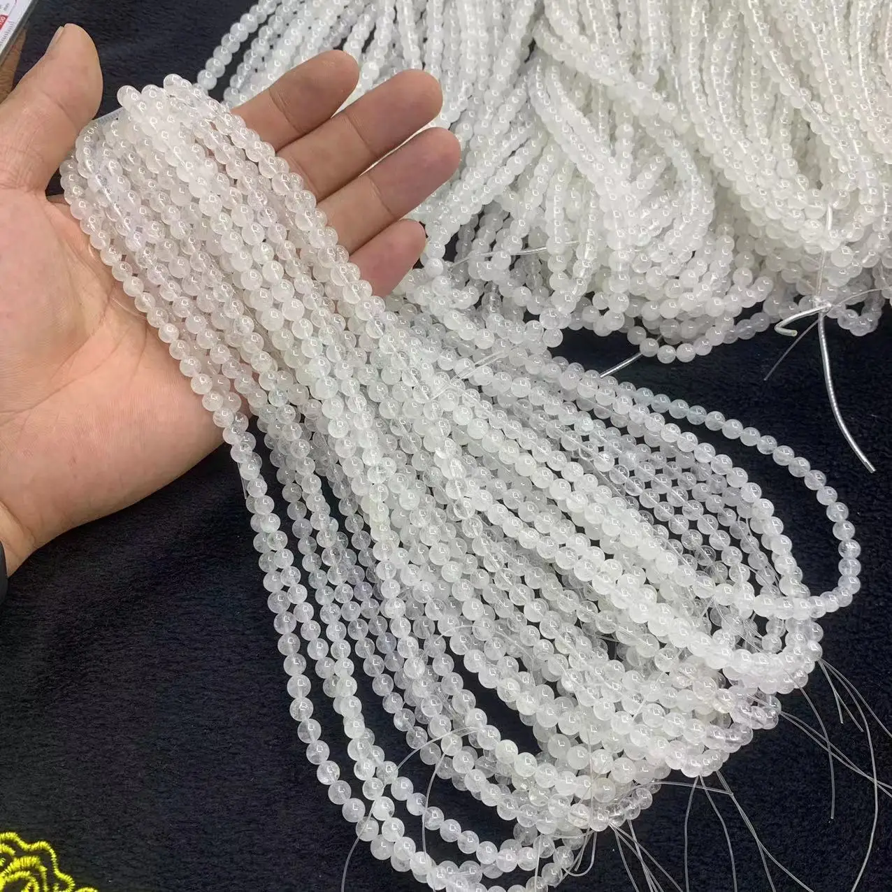 Бусины из натурального хрусталя 4-6 мм