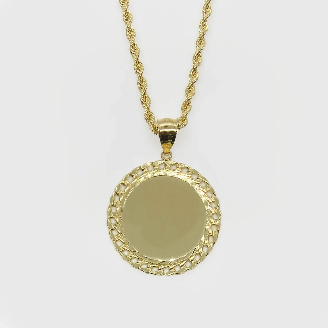 Duyizhao 14K Gold Personalized Photo Memory Round Charm Necklace Jewelry