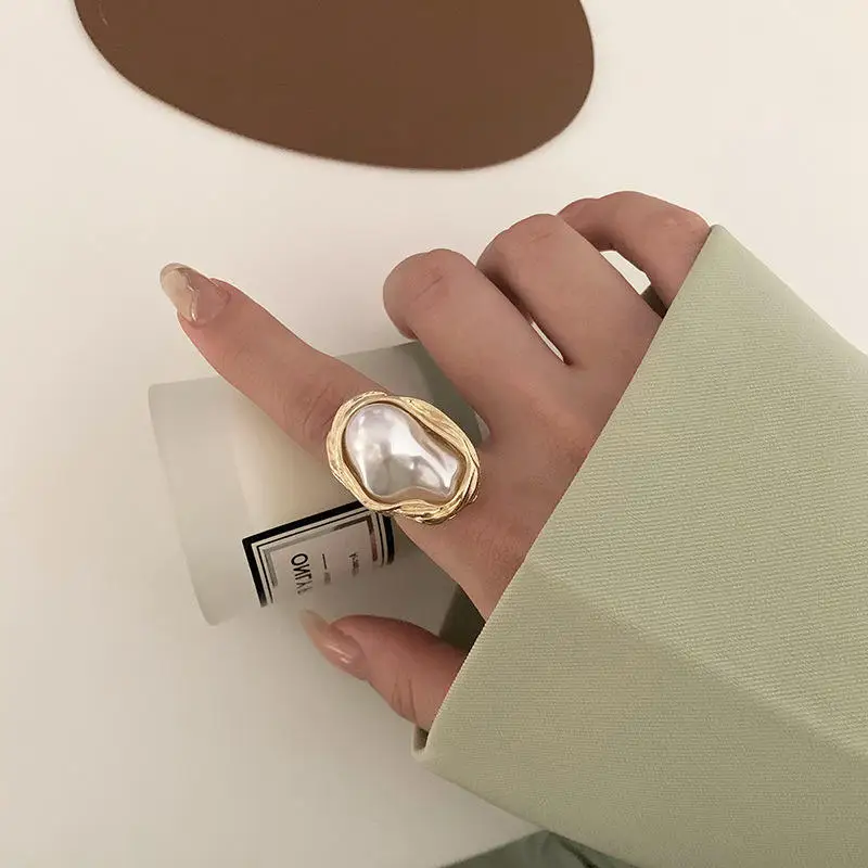 Retro Irregular Pearl Ring Female Exaggerated Index Finger Ring Wholesale Personality Open Baroque Pearl Ring For Women