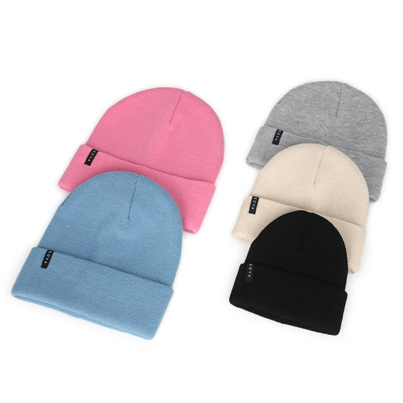 Various Size Acrylic Knit Hat Winter Beanie for Kids Youth Adults with Woven Label Patch Promotion Knit Hat