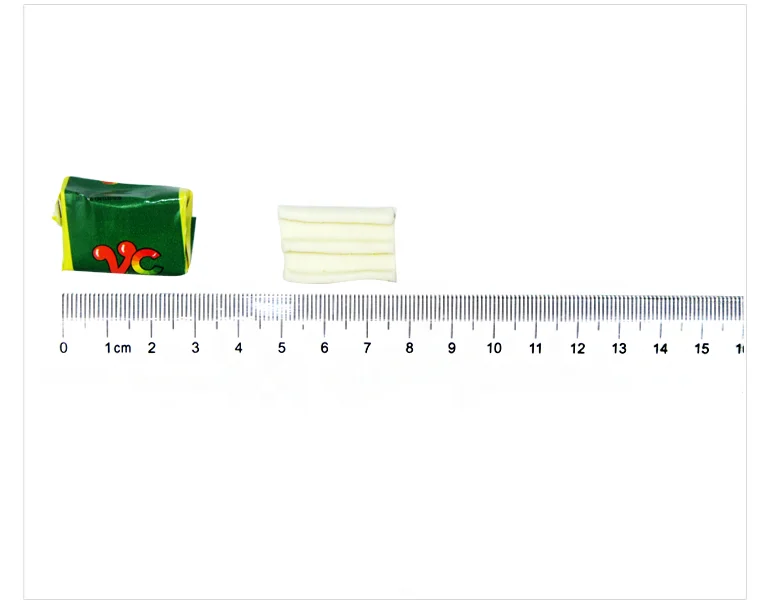 Fruit-flavored bubblegum Fun and fun plastic cans of bubblegum with tattoos chicle bubble gum