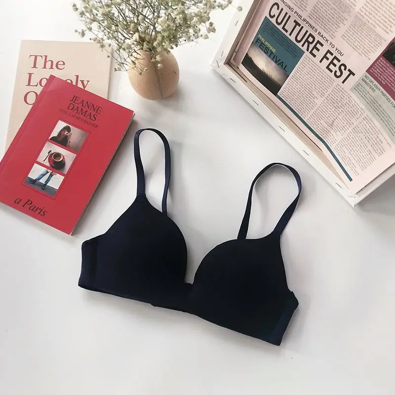 China Low price A B cup small 32 size pure wireless comfortable teen breathable gather young girls student bra