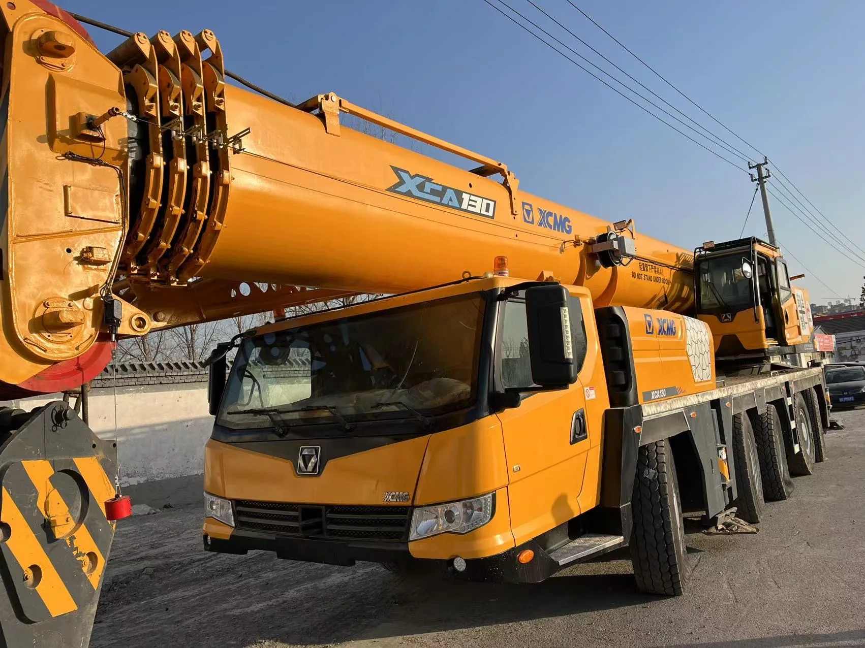 Low Cost High Quality Used Truck Crane XCA130 Second Hand Truck Crane china mobile Lifting Machinery 130 ton Used Crane