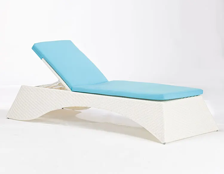 Hot Sale UV Resistant Aluminum Frame Beach Sun Bed With Table