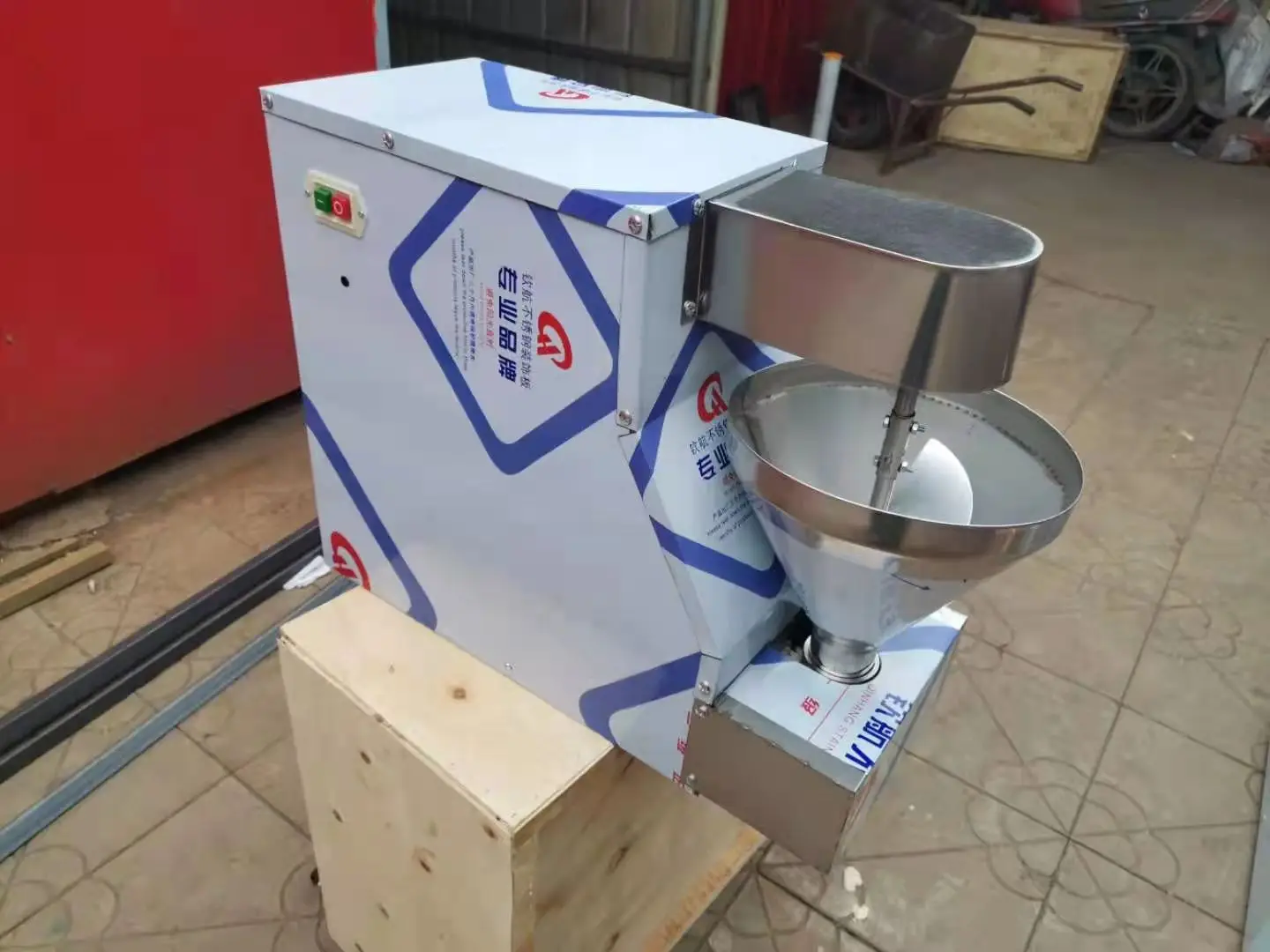 High Quality Meet Vegetable Stuffing Ball Forming Machine/ Beef Meatball Maker Foaming machine