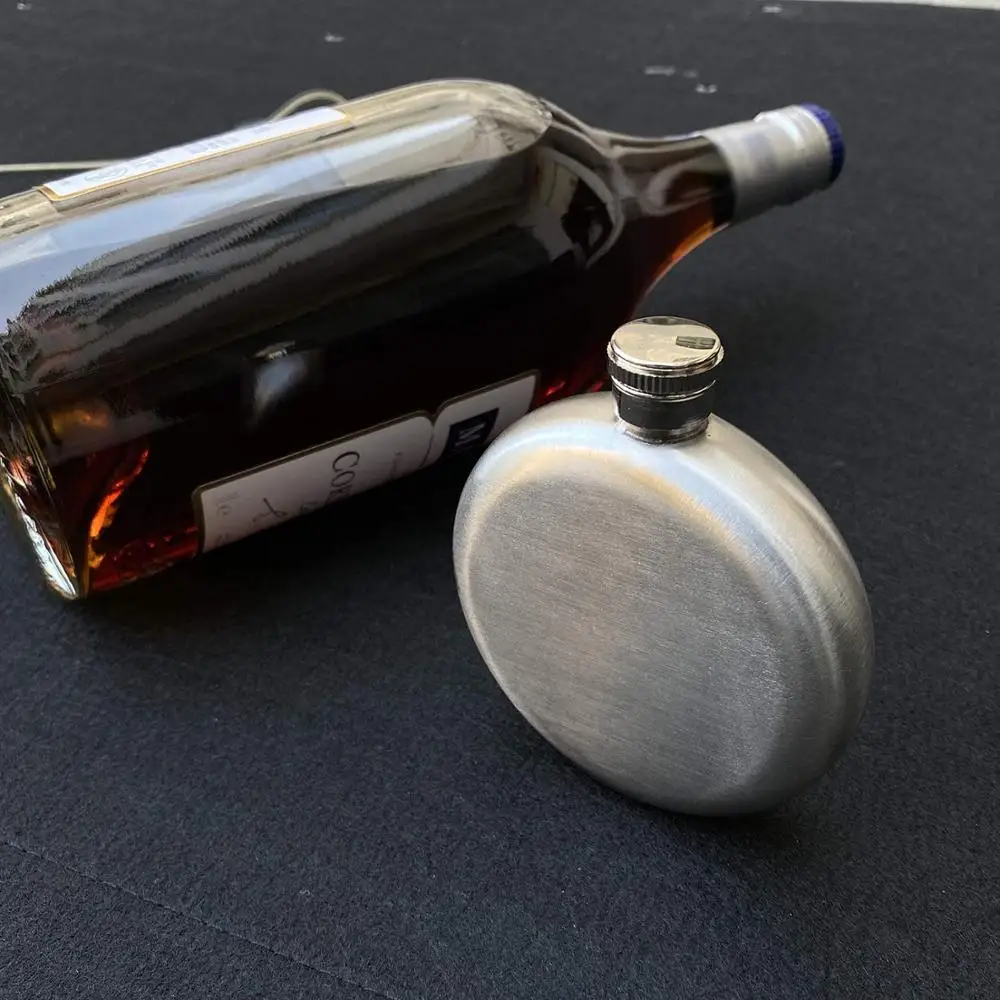 Wholesale 5oz Pocket Round Leakproof Drinking Flask 304 Stainless Steel Hidden Vodka Alcohol Hip Flask Wine Pot For Man Woman