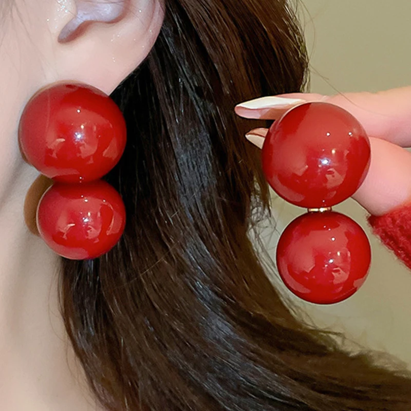 Red round earrings New Year atmosphere retro and fashionable earrings light luxury and high-end autumn and winter earrings