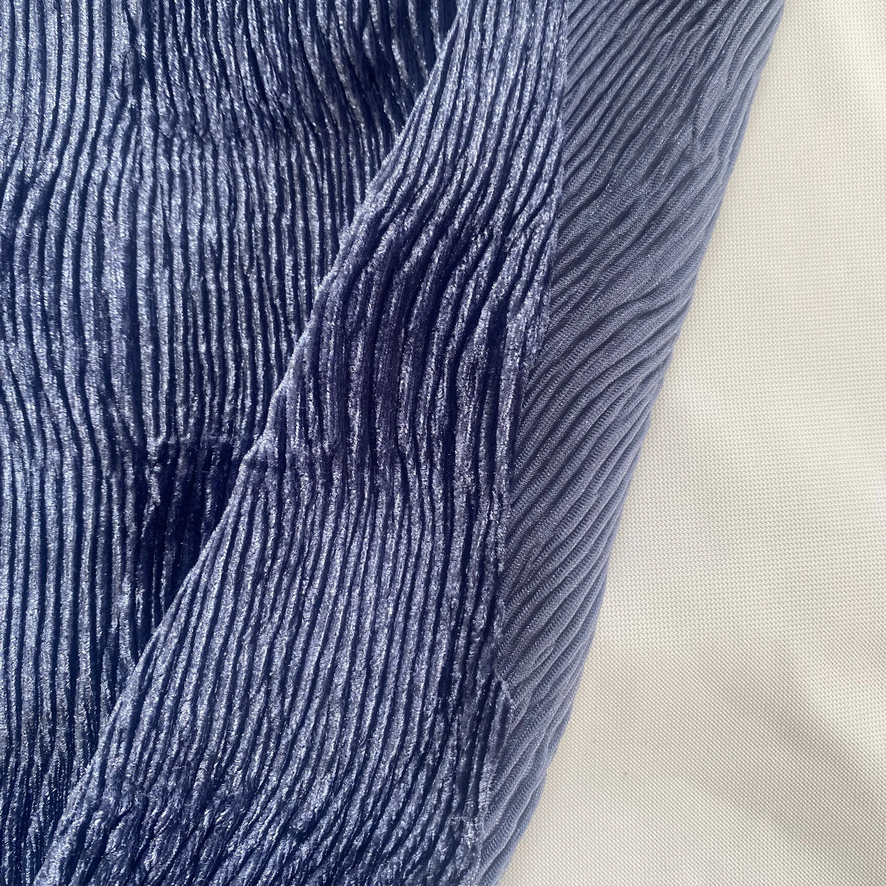 New design Good stretch wave stripe crepe jacquard fabric 95%polyester 5%spandex 3D knitting fabric for garments dress