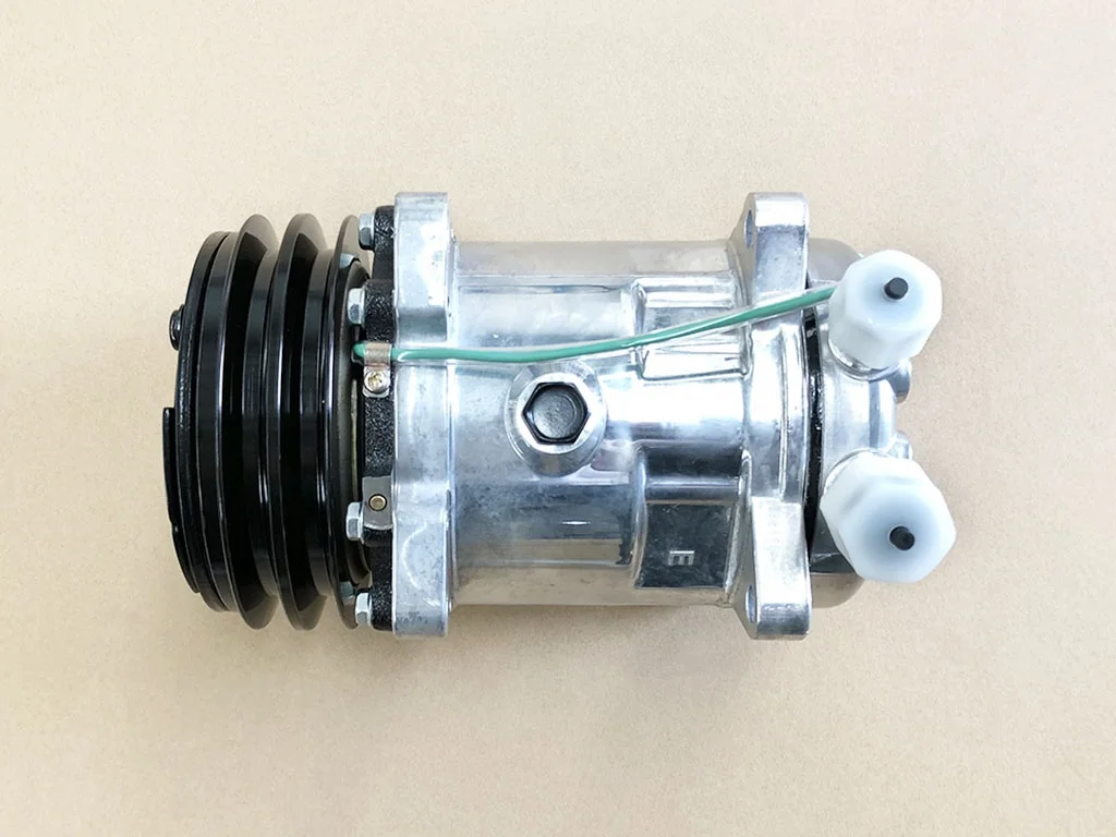 SHACMAN SHAANXI air conditioning system compressor assembly for huge bridge-beam type carriage mining truck spare parts 81031001
