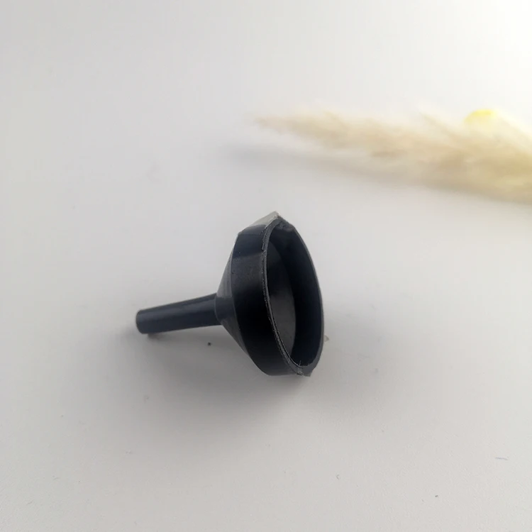 High-quality plastic mini household triangular oil funnel narrow mouth mini thickened kitchen experimental funnel