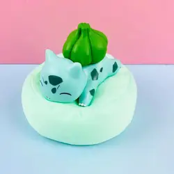 HUAYI Pokemone Squirtle Charmander Pikachu Scene Boxed Figure Gift Box Pokemone Figure Toys