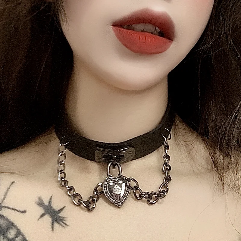 BLACK Vintage Sexy Harajuku PU Leather Chain Pendant Necklace Women Men Punk Gothic Black Choker Statement Necklace New Jewelry
