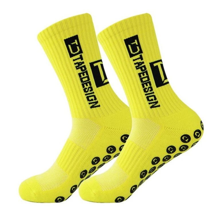 Low MOQ custom soccer grip socks Men sports socks with custom design anti slip grip socks