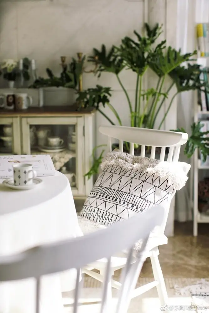 
Nordic style Moroccan black and white fringed pillowcase rest assured 45*45CM pillow sofa backrest factory cheap custom pillow 