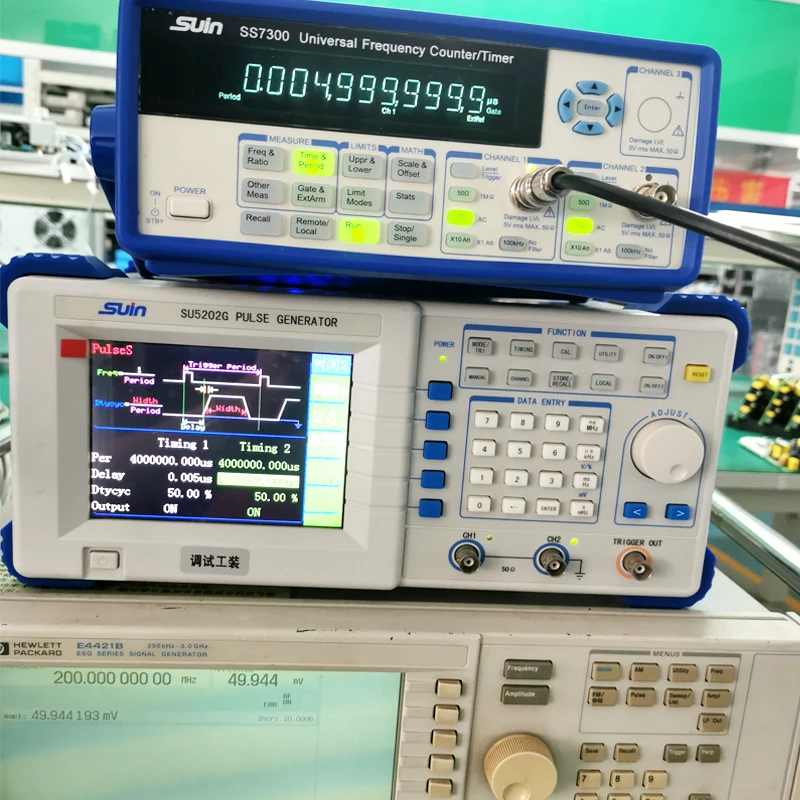 Низкая цена Suin SS7000 Series трехканальный цифровой пульт дистанционного управления rf счетчик частоты