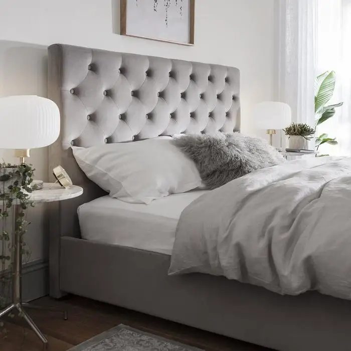 
Flannelette bed with buttons at the head and tail and easy to assemble 