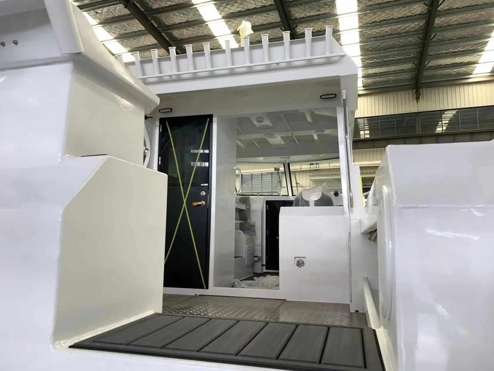 Profisher 9.6m/29ft Aluminum Alloy Yacht Large Space with Comfortable Colors and Many Choices for Fishing Boats