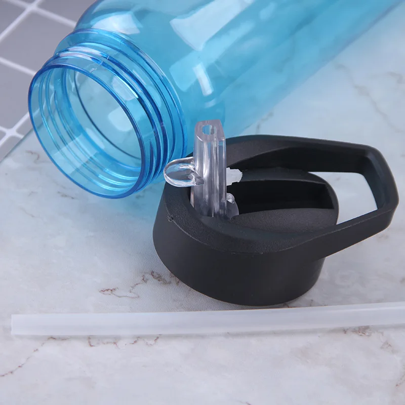 Outdoor sports custom 700ml portable clear drinking cup jug bpa free reusable travel plastic water bottle with handle/straw