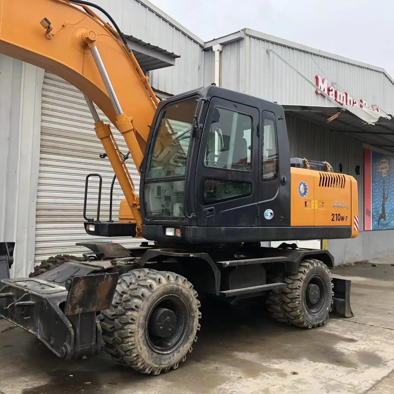 Best Popular  product Hyundai R210W-7 Wheel Digger Used R210w-7 excavator 4 tires digger machinery  on hot sell