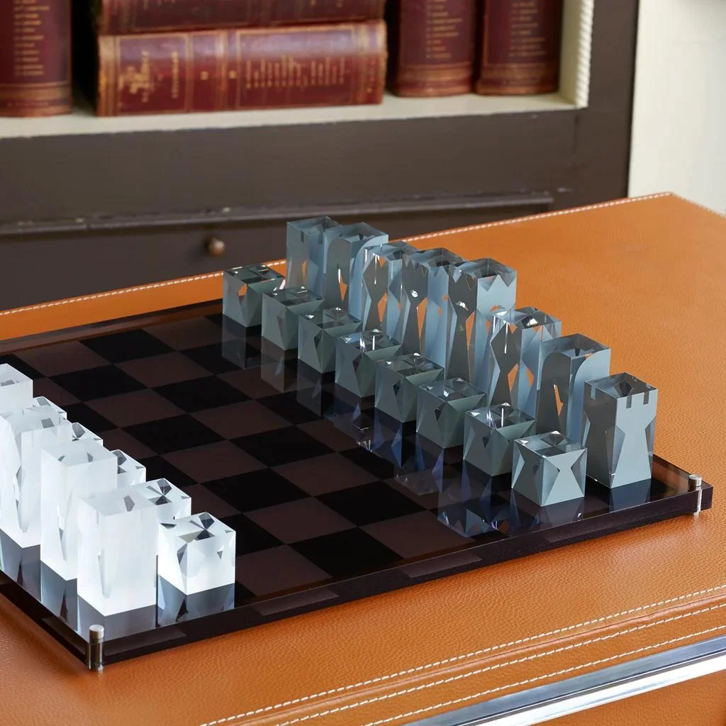 Colorful and transparent customizable crystal chess set luxury acrylic chess game set for professionals