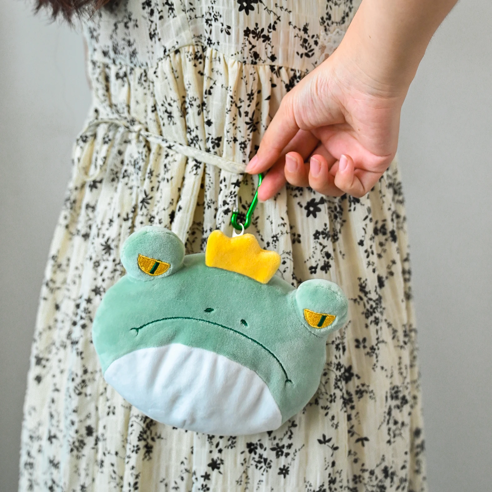 custom plush cartoon cute coin purse image super soft coin bag custom plush tamagotchi fluffy pouch