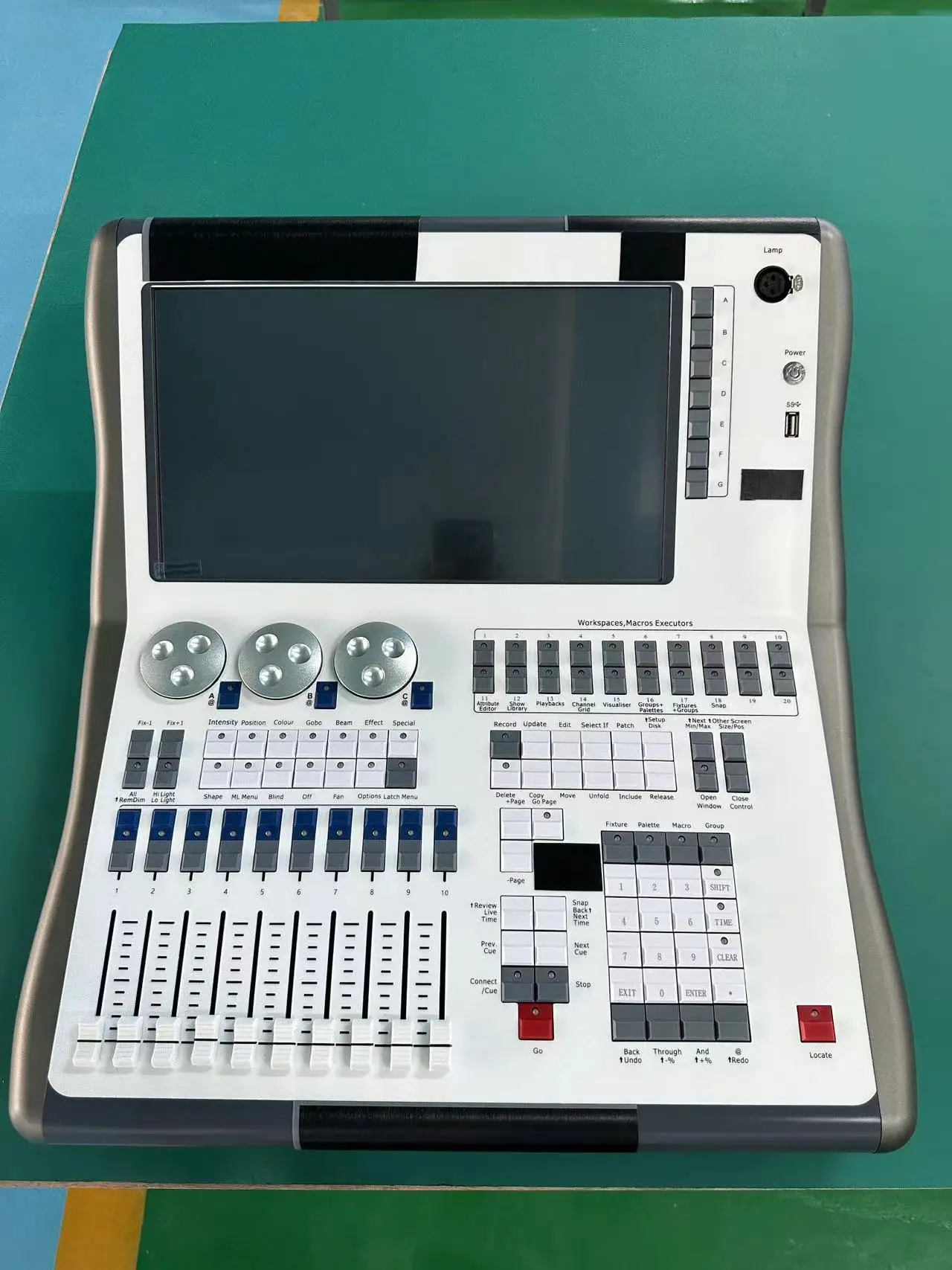 The V16 quartz dmx controller dmx512 Quartz console