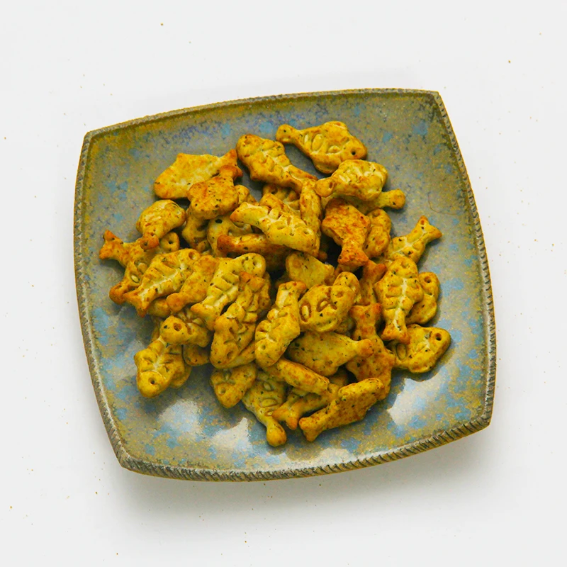 
Classic Crunchy and Soft Cat Treats Indoor Weight & Hairball Care Dry Cat Food Dry Cat Food Original Fish Shape 