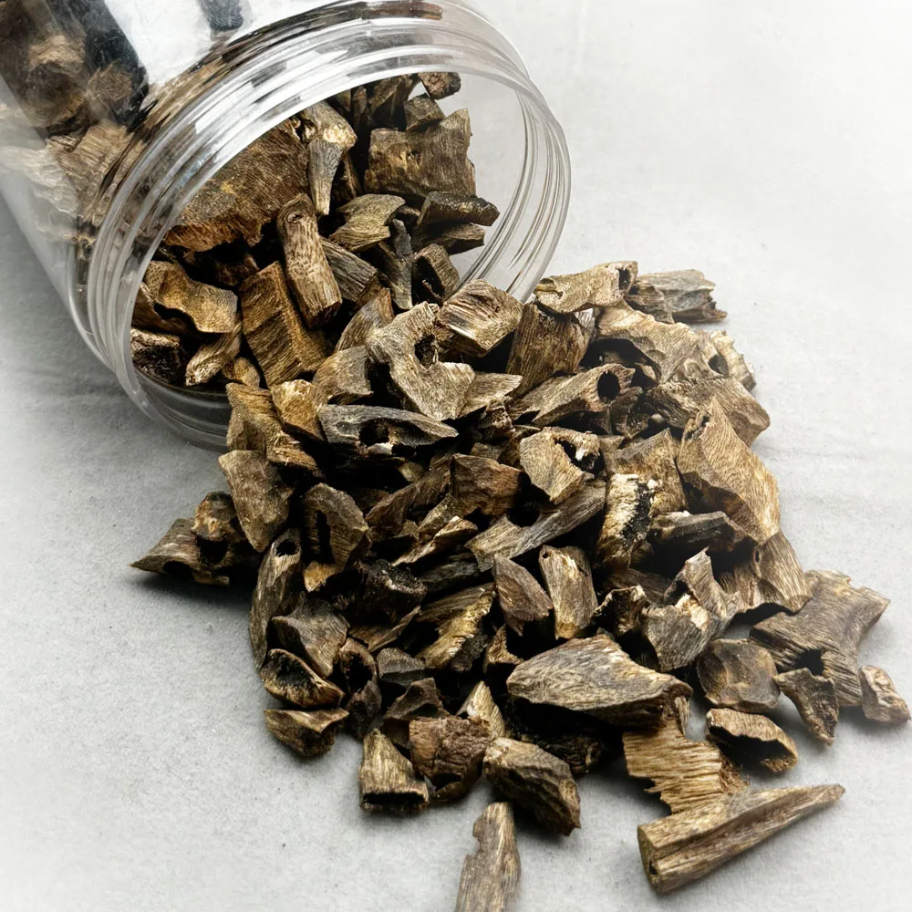 Cost-effective agarwood raw materials 100% pure natural, excellent texture Pure Oud Chips Natural Pure Oud Chips