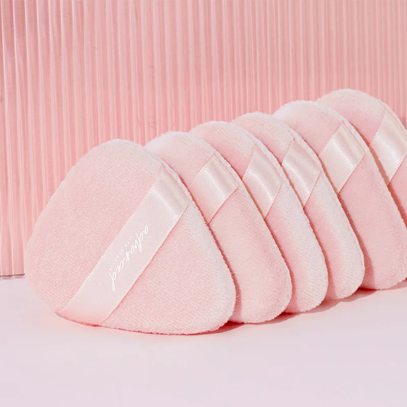 Wholesale 2024 New pink triangle makeup powder puff  loose powder puff with packaging custom logo